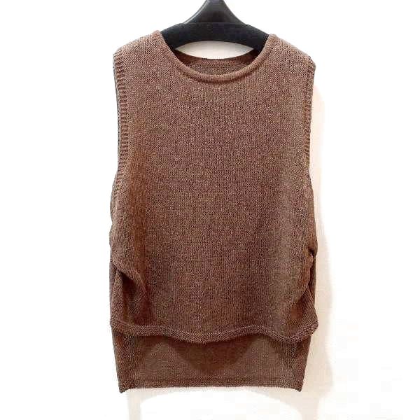ココアブラウンのシンプルベストbyYAMAGATA knit | 50代からのファッション セレクトショップネオのブログ